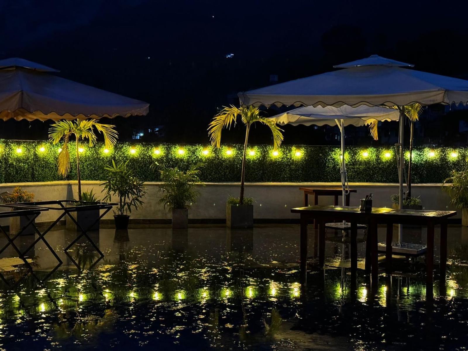 Crown Regency- Badulla Hotell Eksteriør bilde