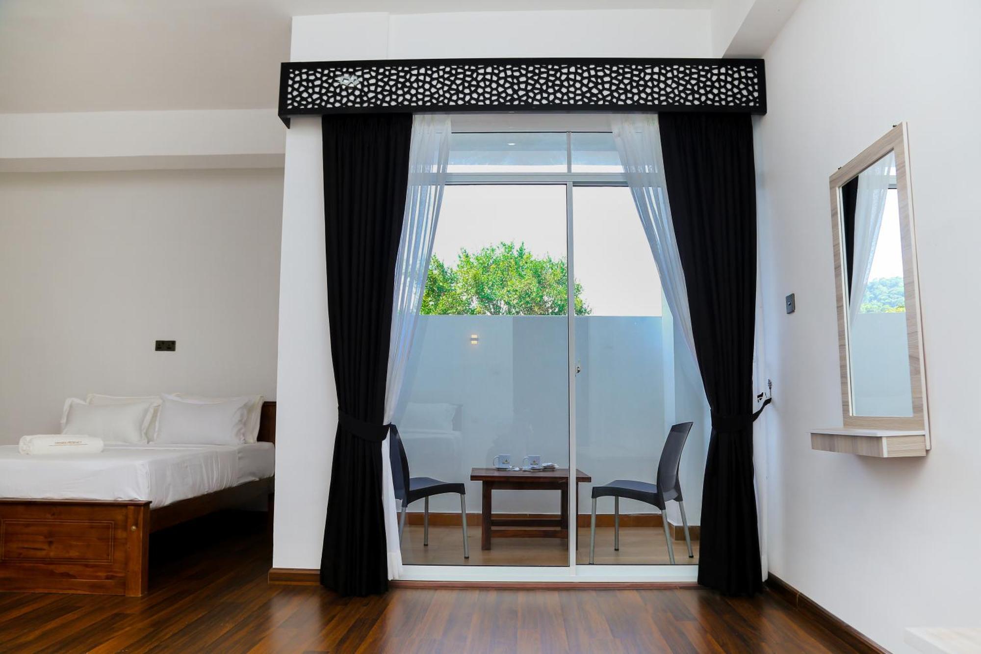 Crown Regency- Badulla Hotell Eksteriør bilde