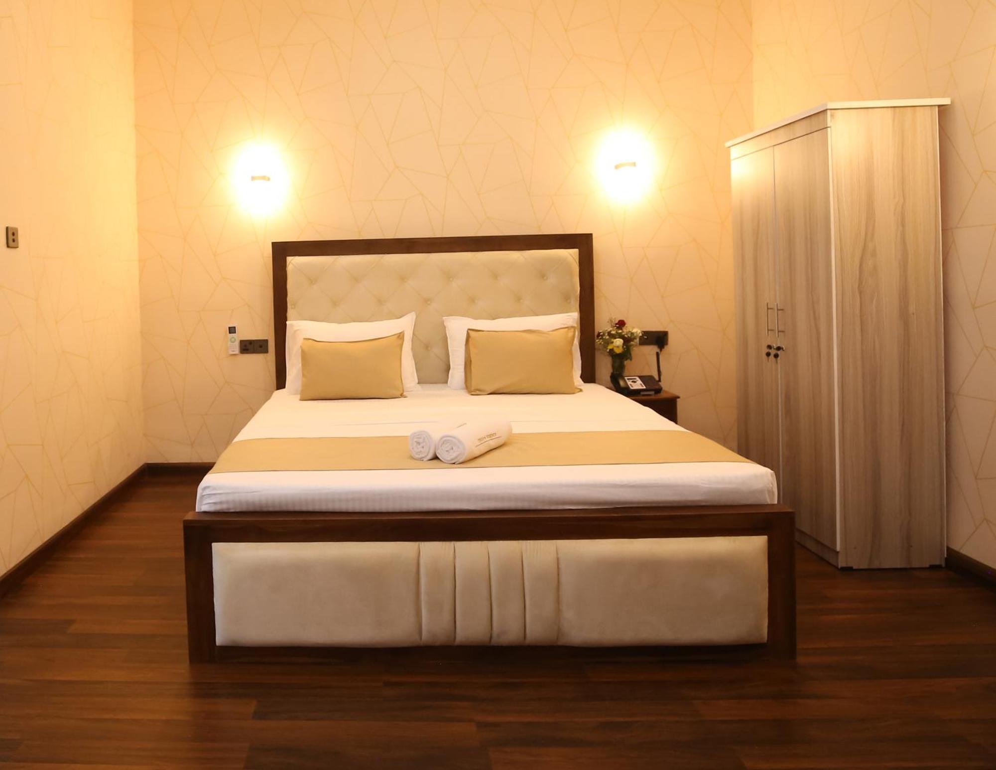 Crown Regency- Badulla Hotell Eksteriør bilde