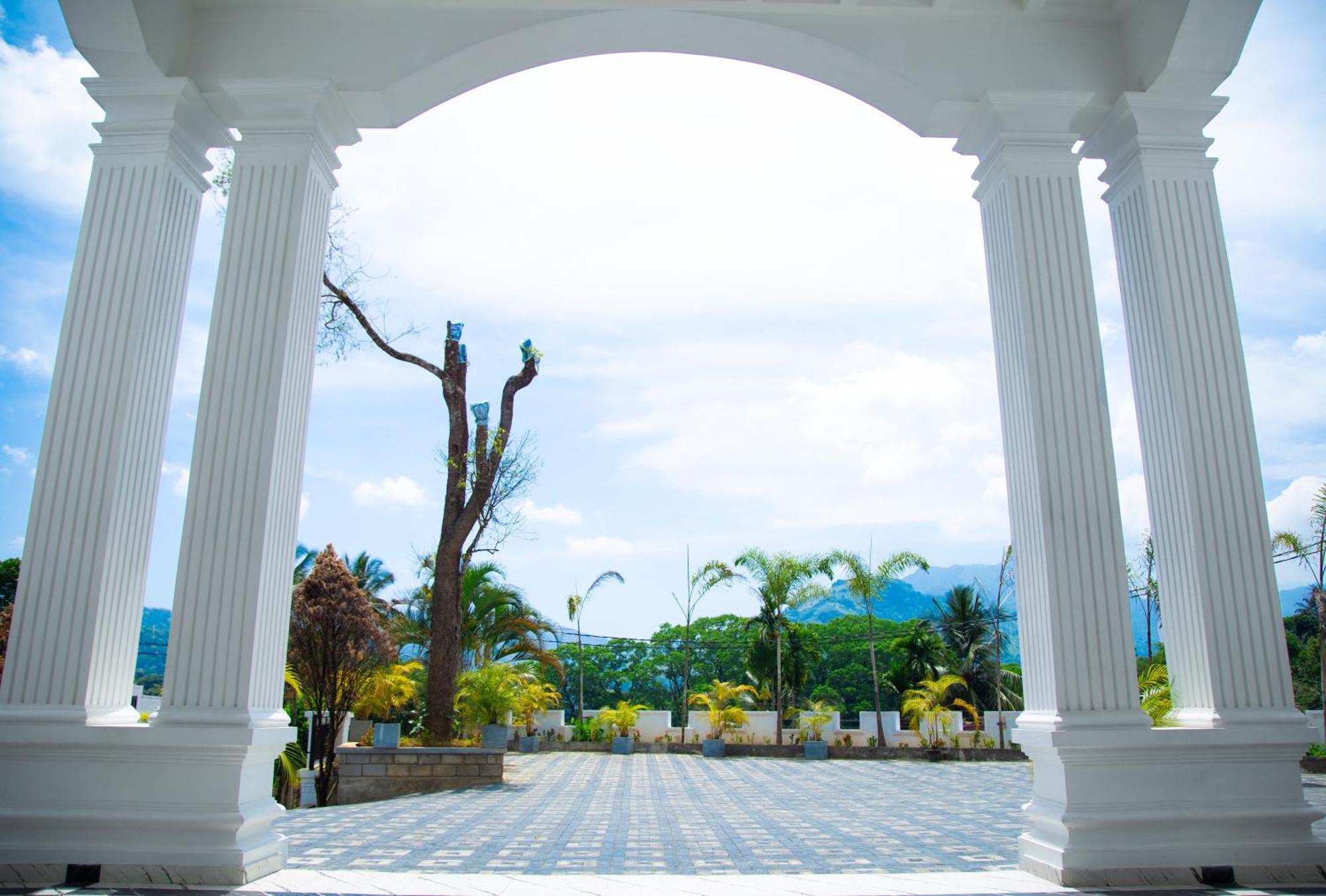 Crown Regency- Badulla Hotell Eksteriør bilde