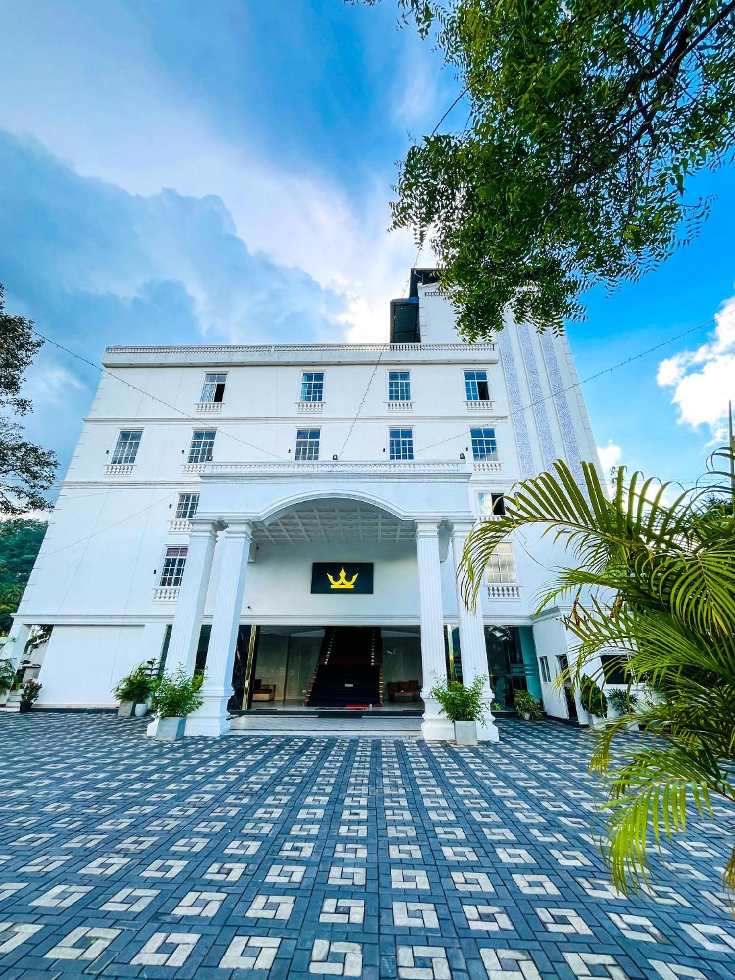 Crown Regency- Badulla Hotell Eksteriør bilde